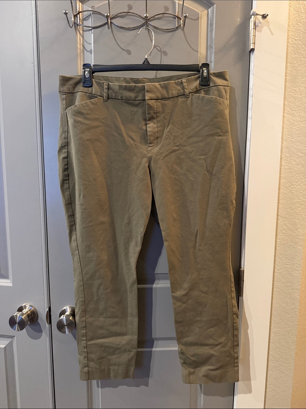 Old Navy Olive Cropped Ankle Pants - Classic Fit
